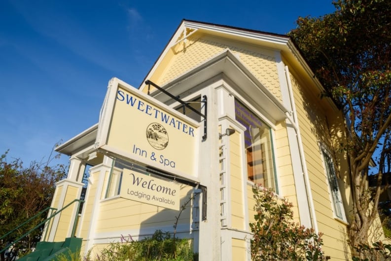 Exterior of Sweetwater inn - 2015