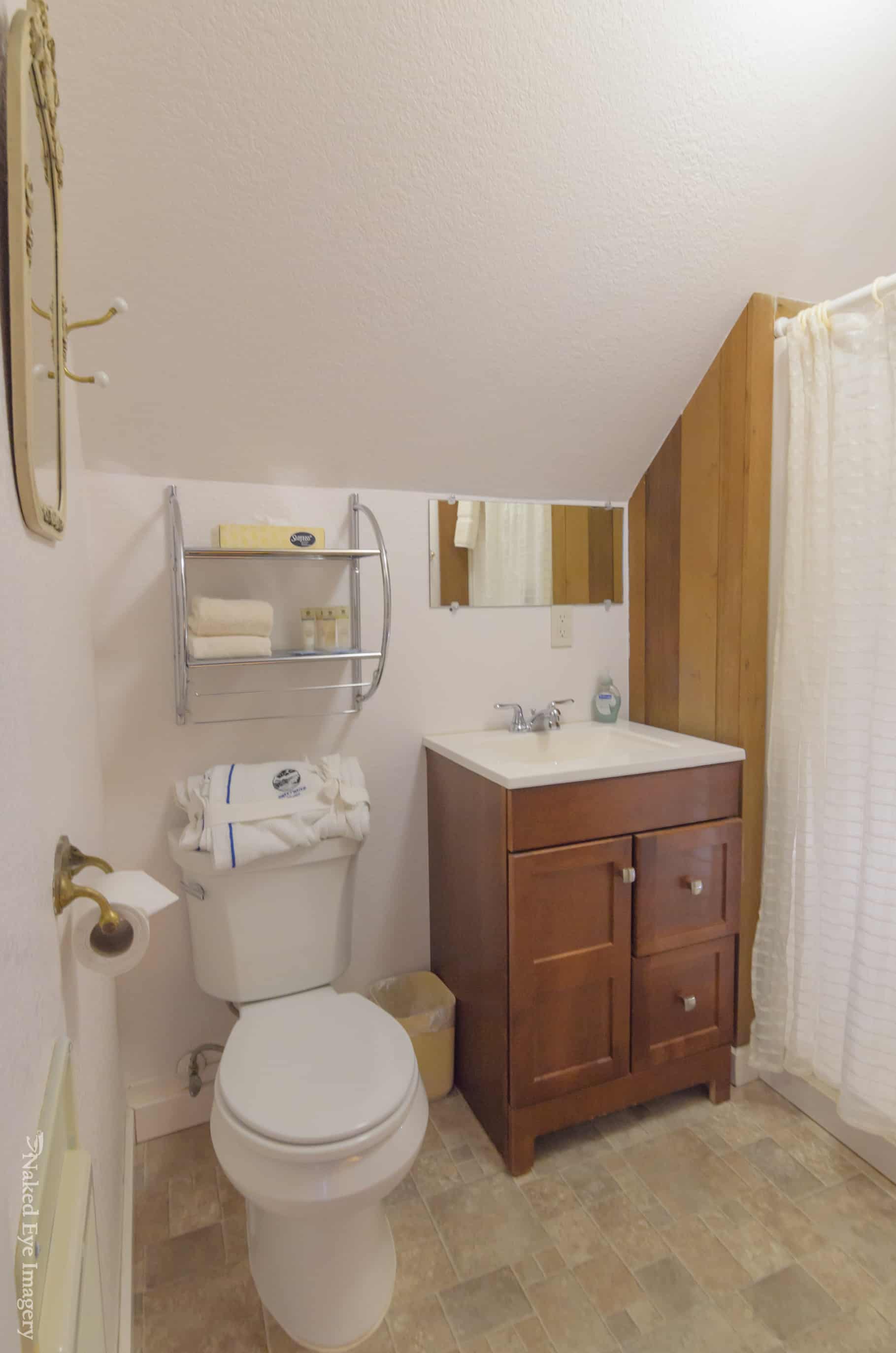 Rosie's Room - Bathroom 2015